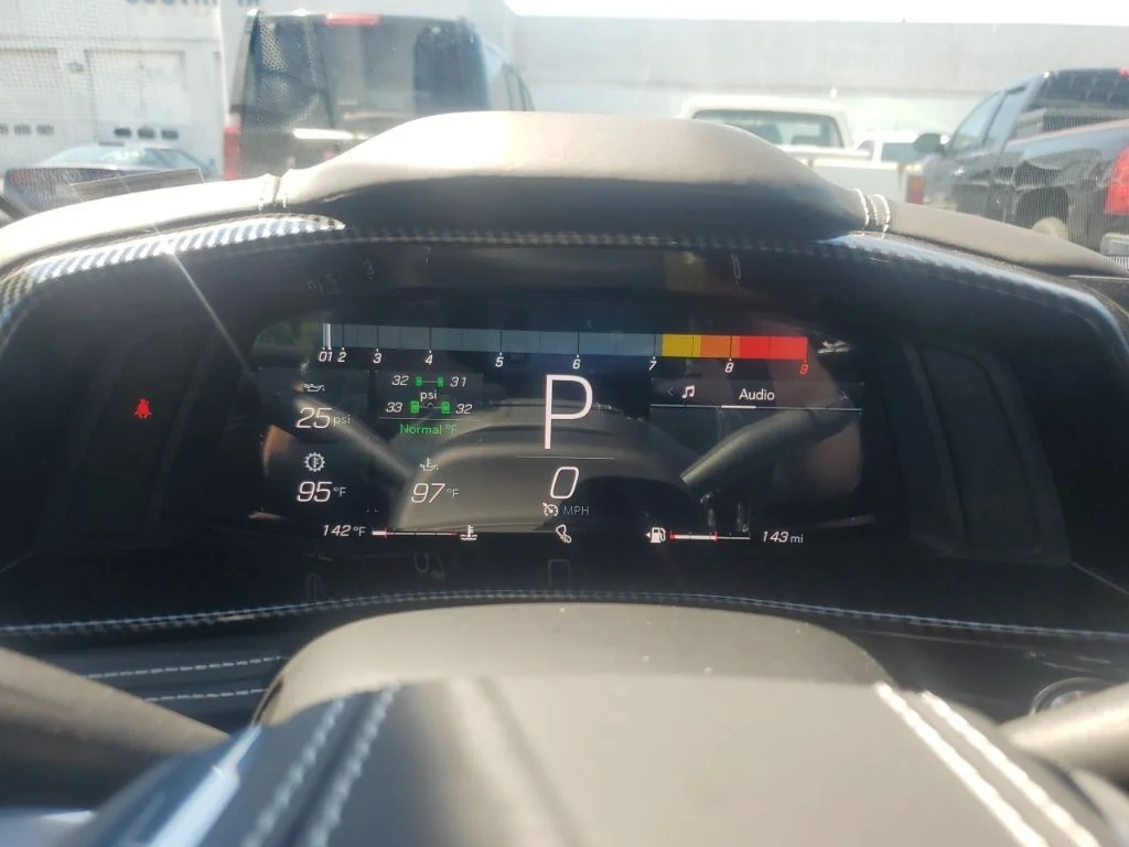 Used 2025 White Chevrolet Z06 image 21