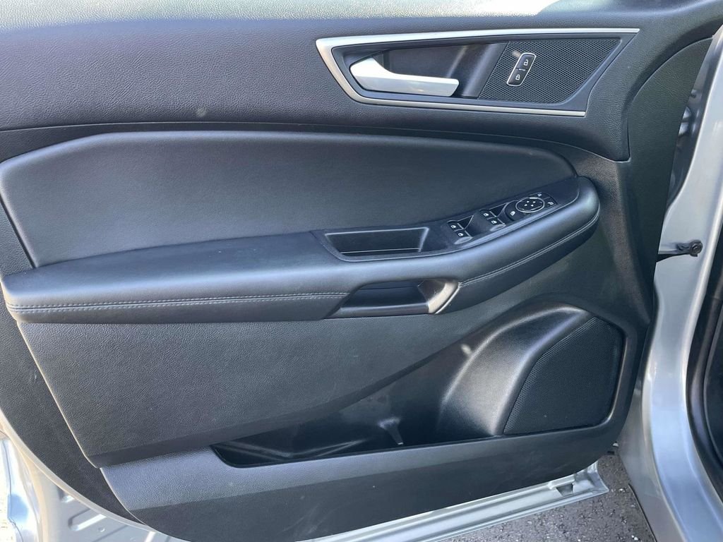 Used 2024 Silver Ford SEL image 14