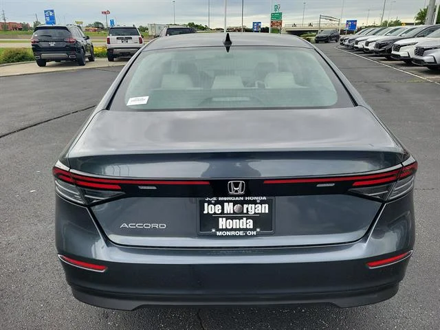 New 2026 Meteorite Gray Metallic Honda SE image 21