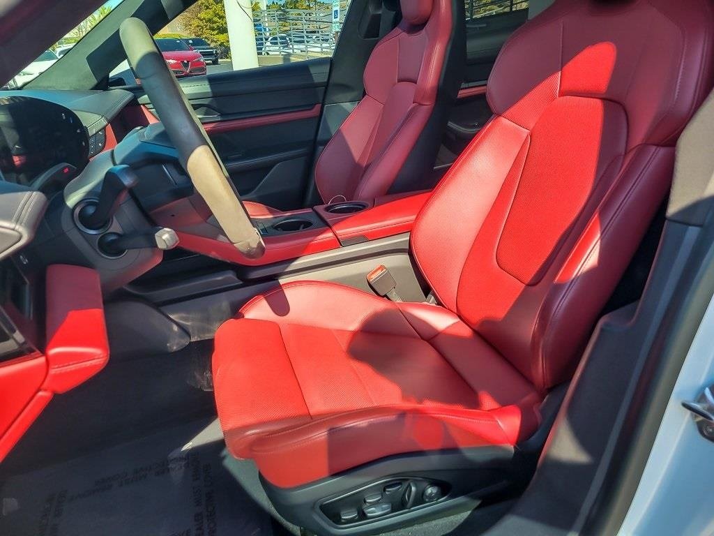 2022 PORSCHE TAYCAN - Image 7