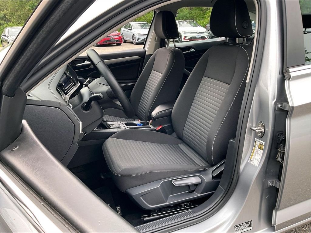 Used 2024 Silver Volkswagen 1.5T S image 10