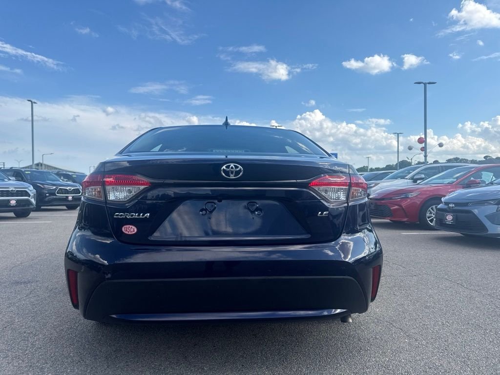 Used 2021  Toyota LE image 6