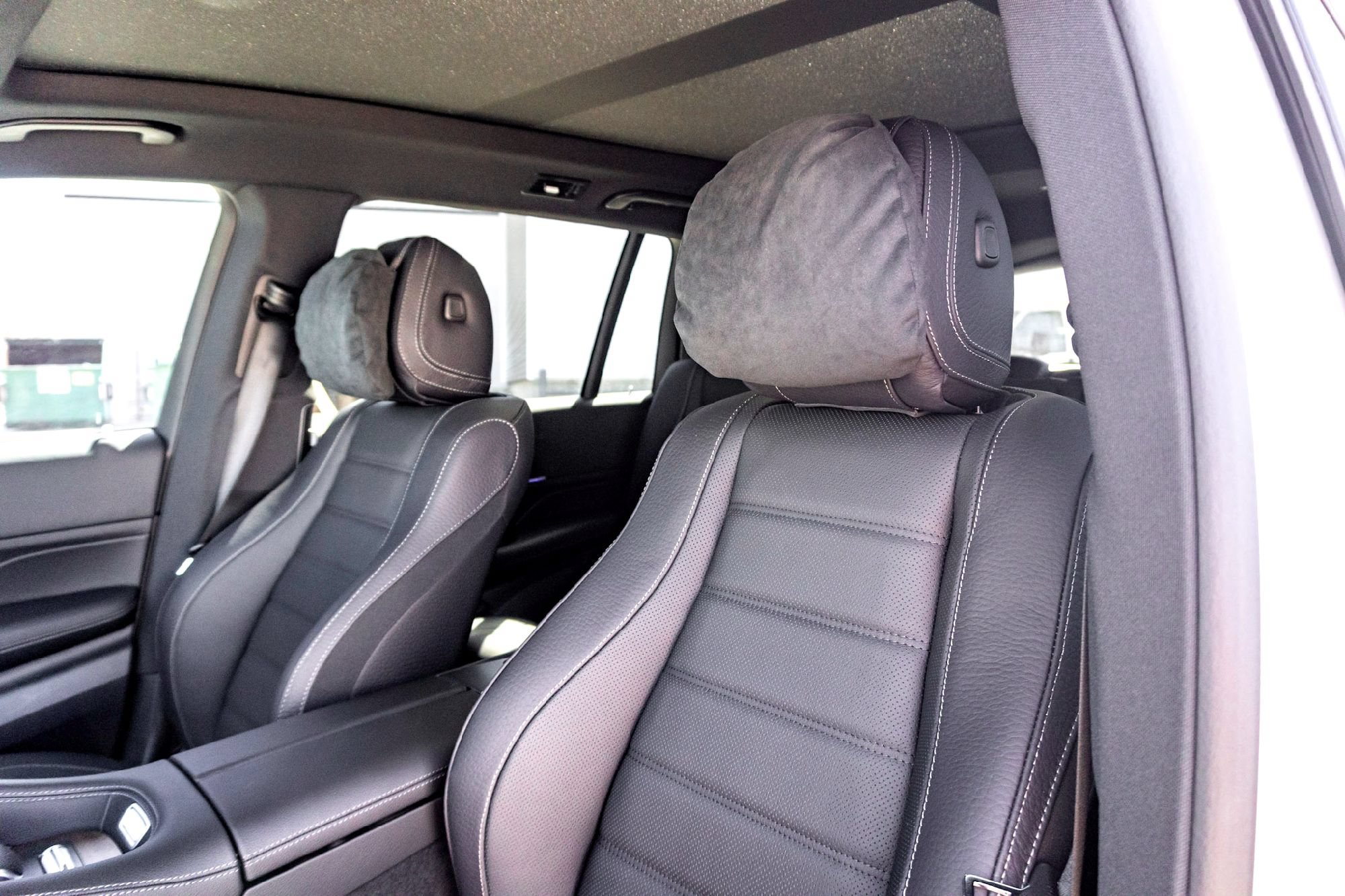 New 2026 Polar White Mercedes-Benz GLS 580 image 9