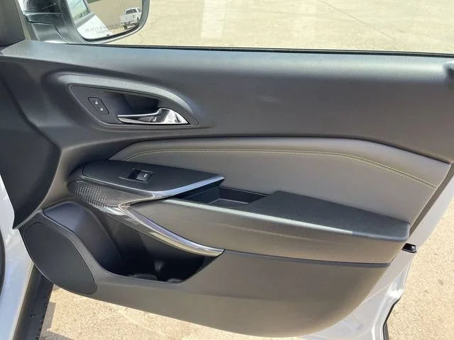 New 2026 Summit White Chevrolet ACTIV image 16