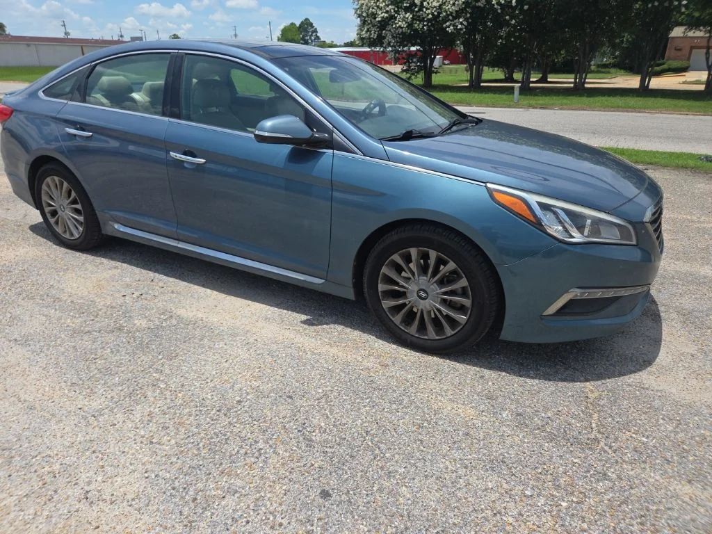 Used 2015 Blue Hyundai Limited image 14