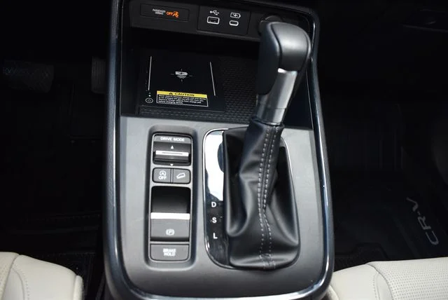 Used 2024 Platinum White Pearl Honda EX-L image 19