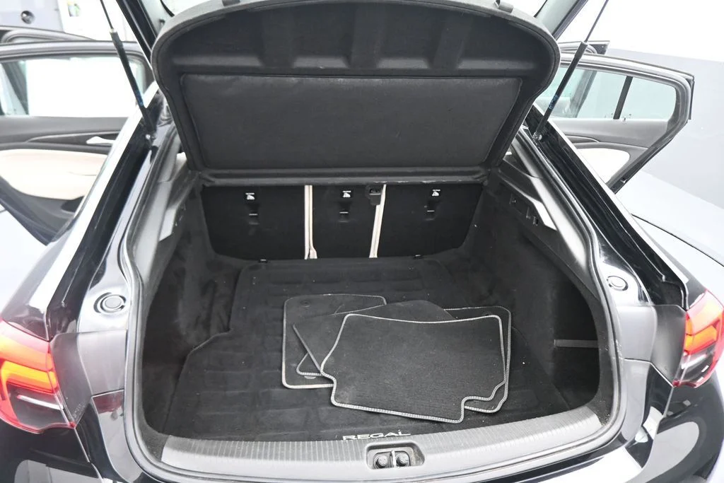 Used 2019 Black Buick Avenir image 42