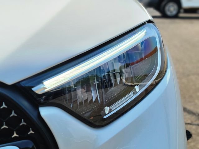 Certified Used 2023  Mercedes-Benz GLC 300 image 10