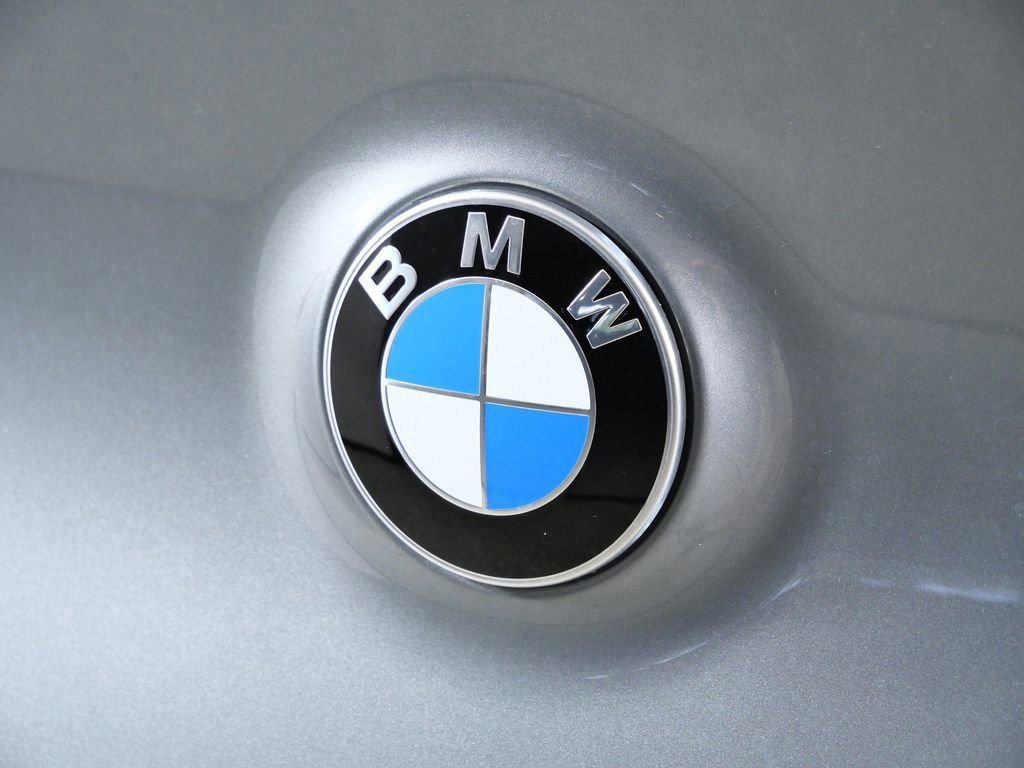 Used 2026 Skyscraper Grey Metallic BMW 30 xDrive image 12