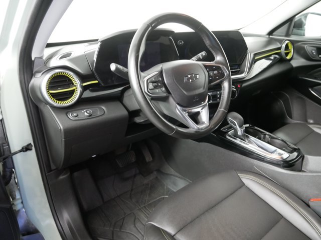 Used 2025 Cacti Green Chevrolet ACTIV w/ Driver Confidence Pkg image 10