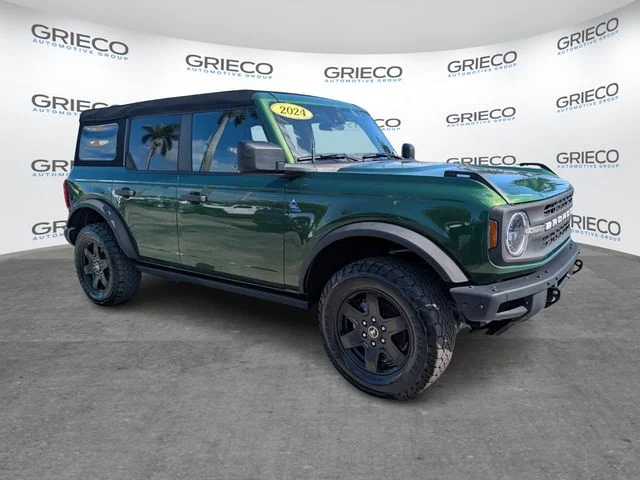 2024 Ford Bronco Black Diamond 4x4's photo