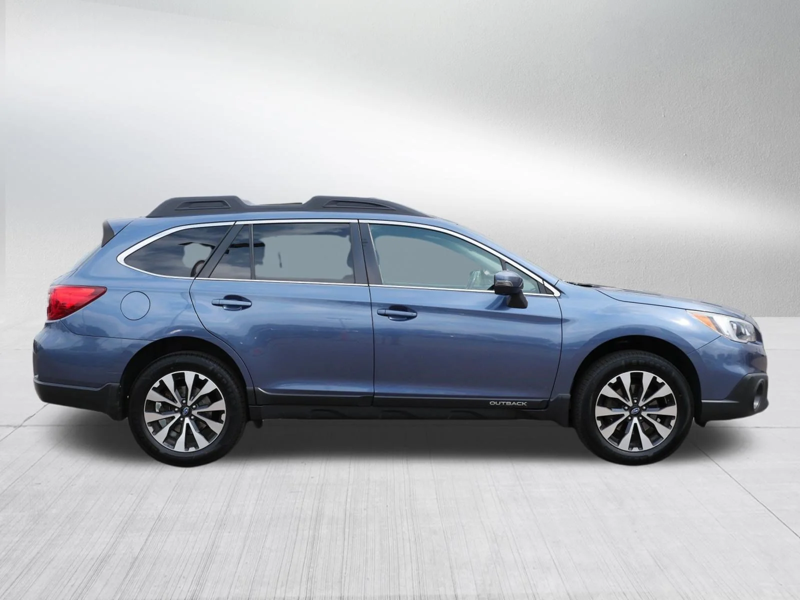 Used 2017 Twilight Blue Metallic Subaru Limited image 8