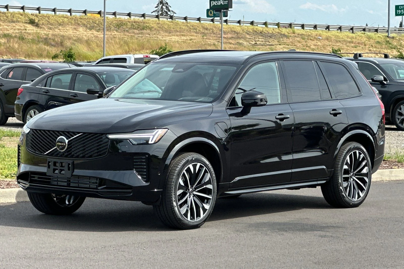 New 2026 Onyx Black Volvo Ultra image 7