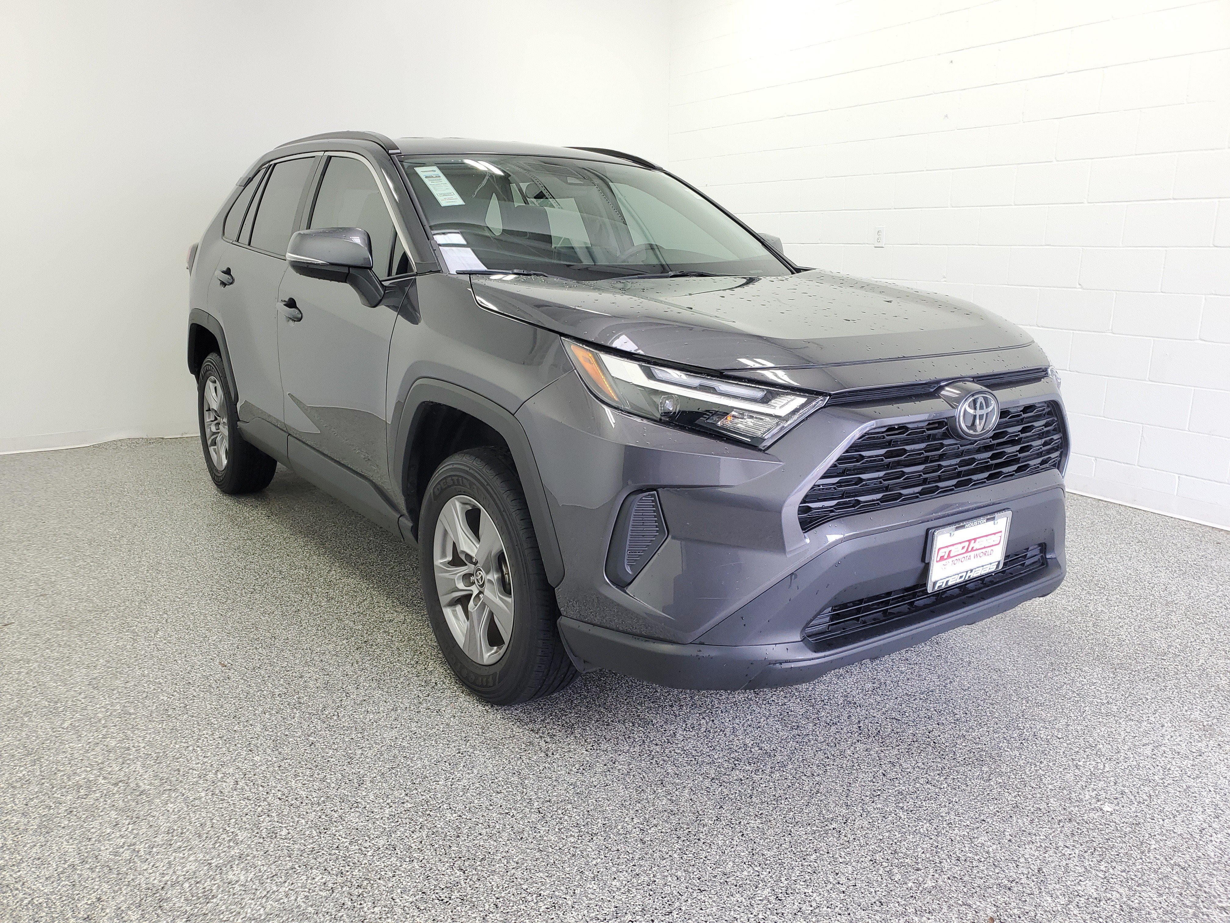 Used 2025 Magnetic Gray Metallic Toyota XLE image 3