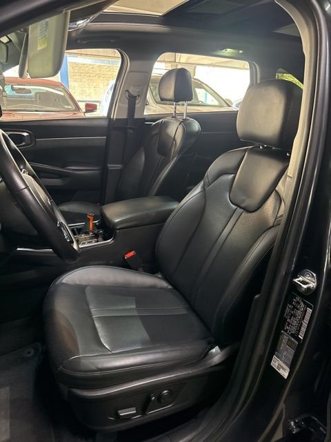 Used 2023 Gray Kia S image 6