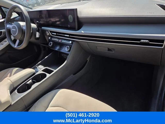 Used 2024 Onyx Black Hyundai SEL image 17