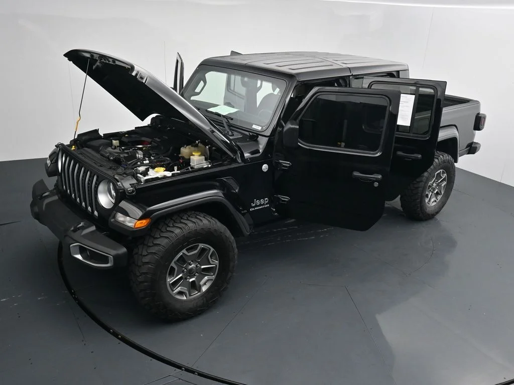 Used 2021 Black Jeep Overland image 26