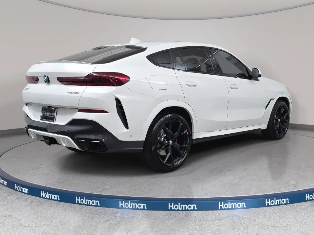 Used 2022 White BMW xDrive40i image 6