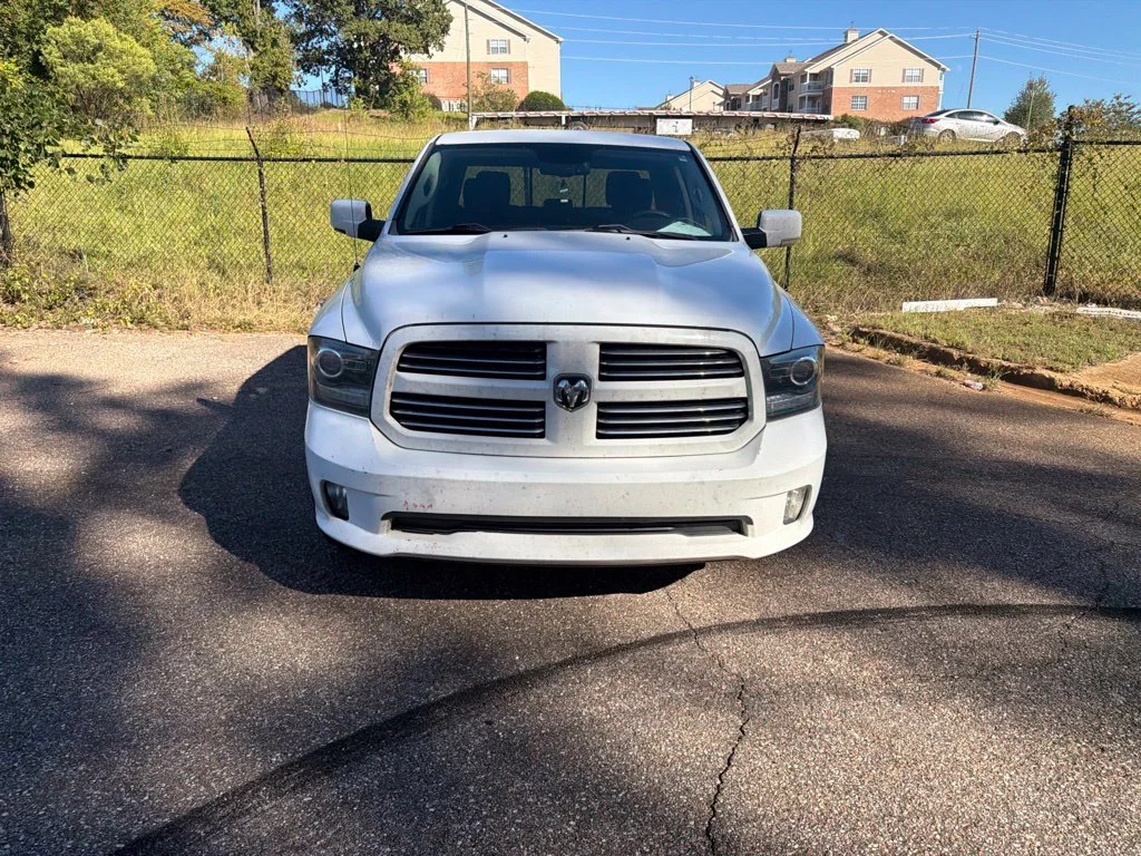 Used 2016 White Ram Sport image 4