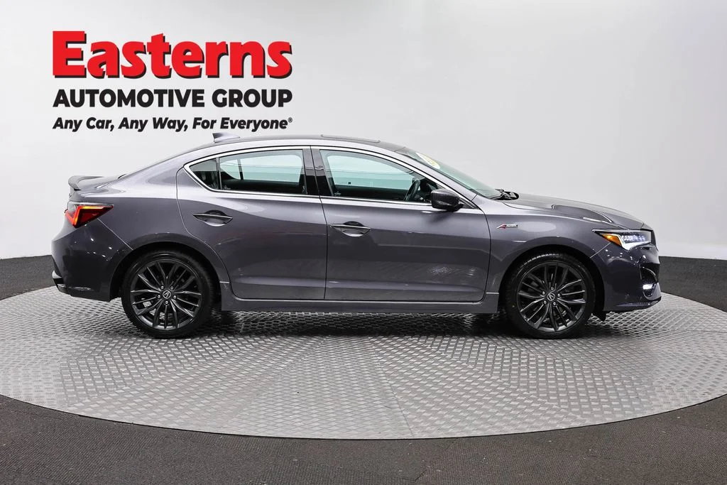Used 2021 Gray Acura Premium and A-SPEC Packages image 4