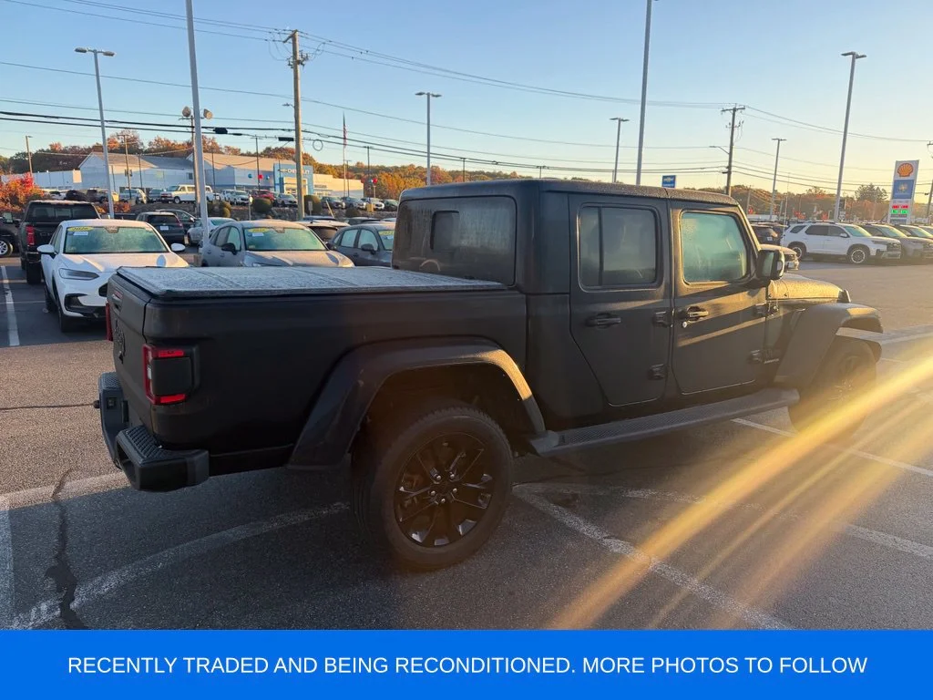 Used 2022 Black Clearcoat Jeep High Altitude image 3