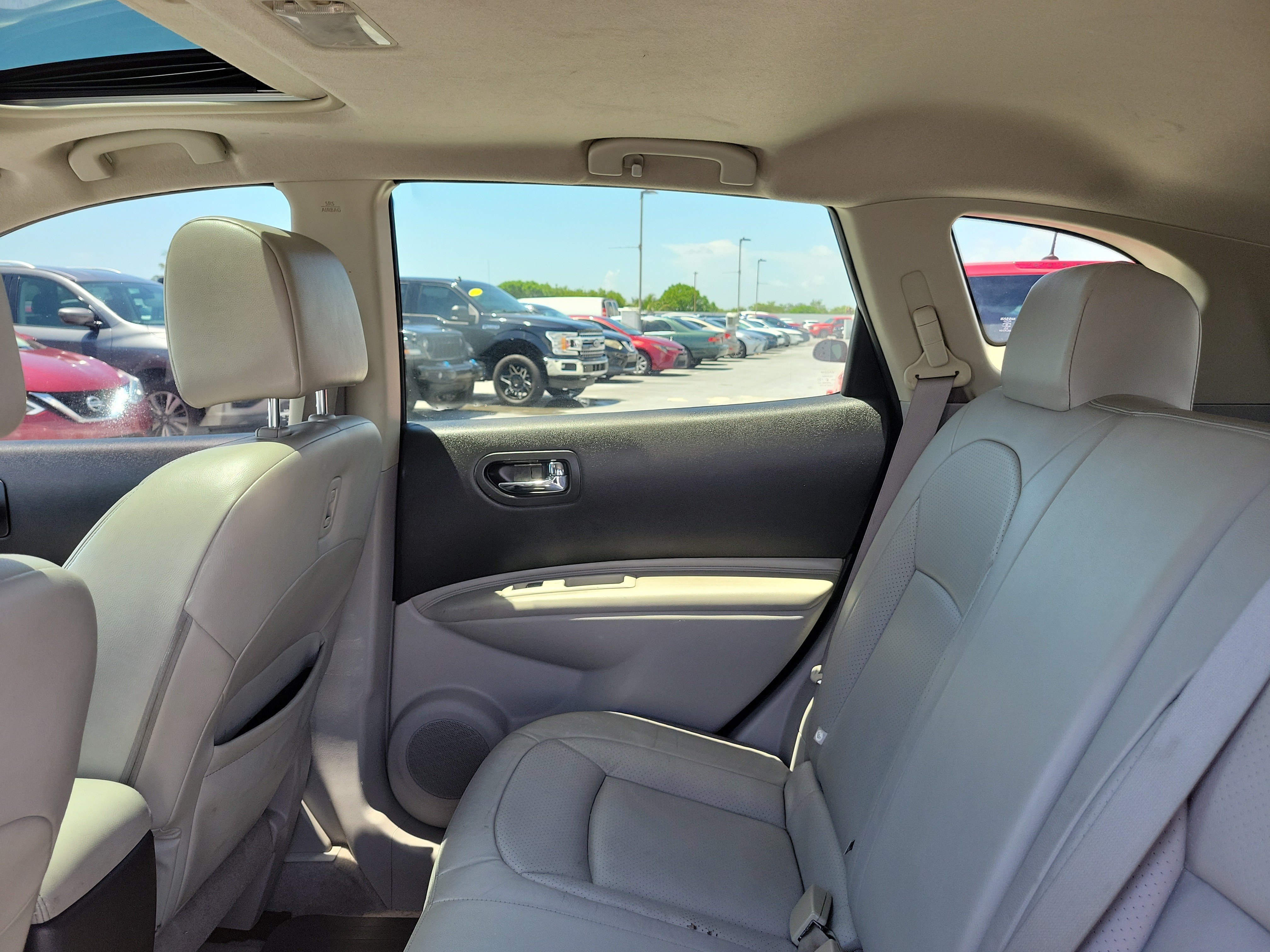 Used 2011 Indigo Blue Nissan SV image 13