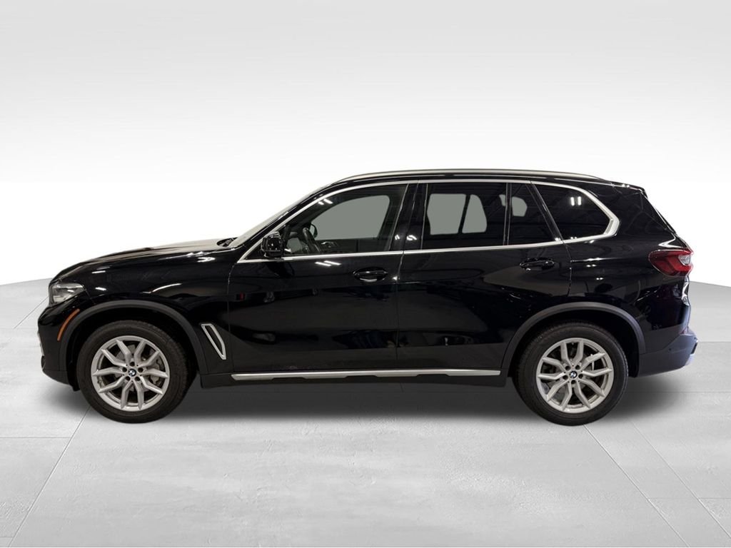 Used 2022 BMW X5 40i with VIN 5UXCR6C02N9M26999 for sale in Golden Valley, Minnesota