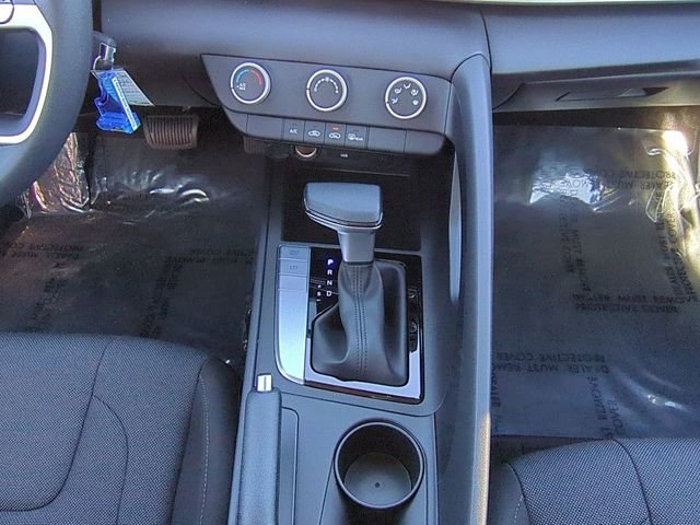 New 2026 White Hyundai SE image 43