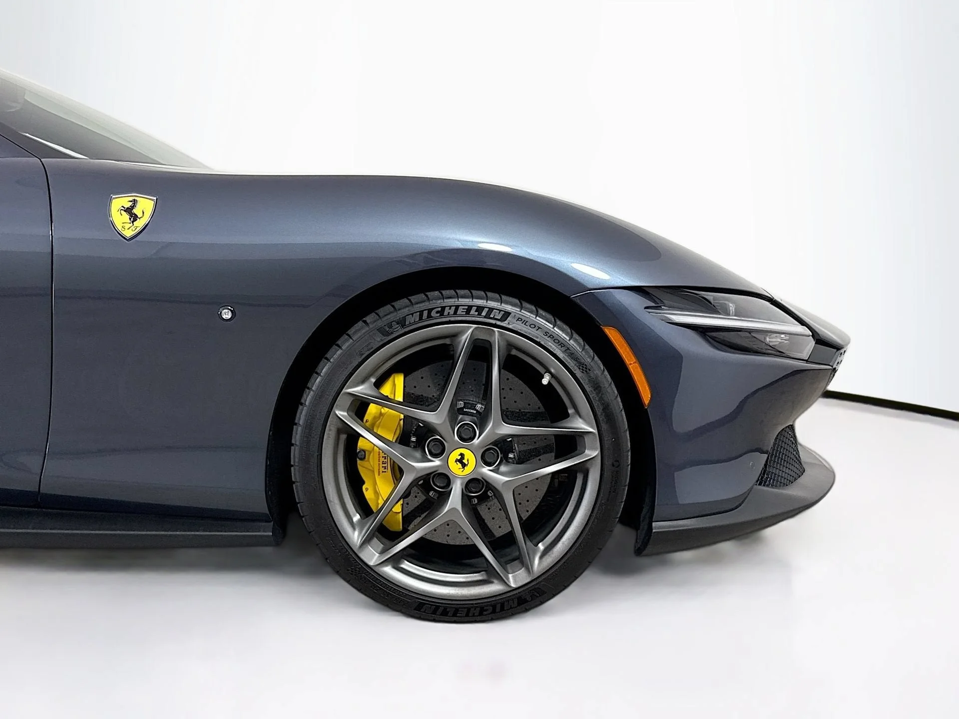 2021 Ferrari Roma Base - Photo 28