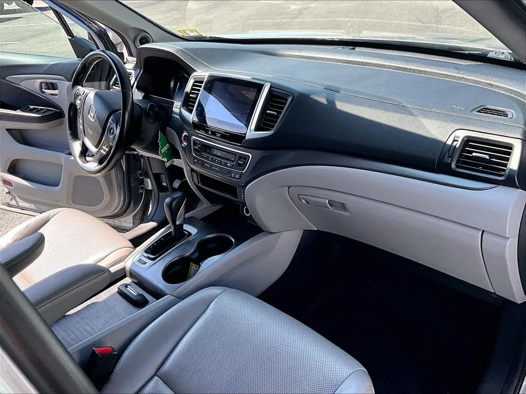 Used 2018 Gray Honda RTL-T image 14