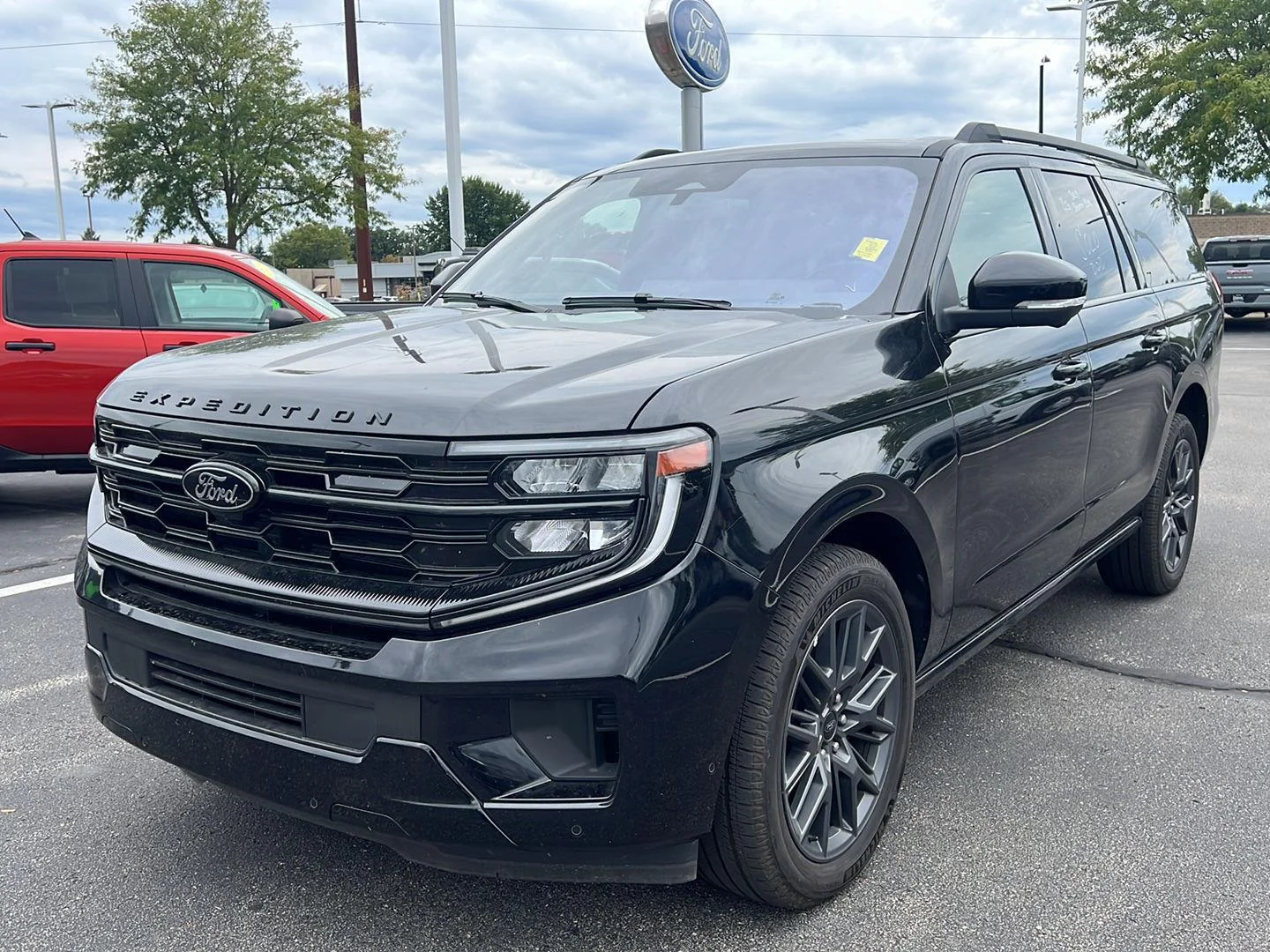 Used 2025 Agate Black Ford Platinum image 13