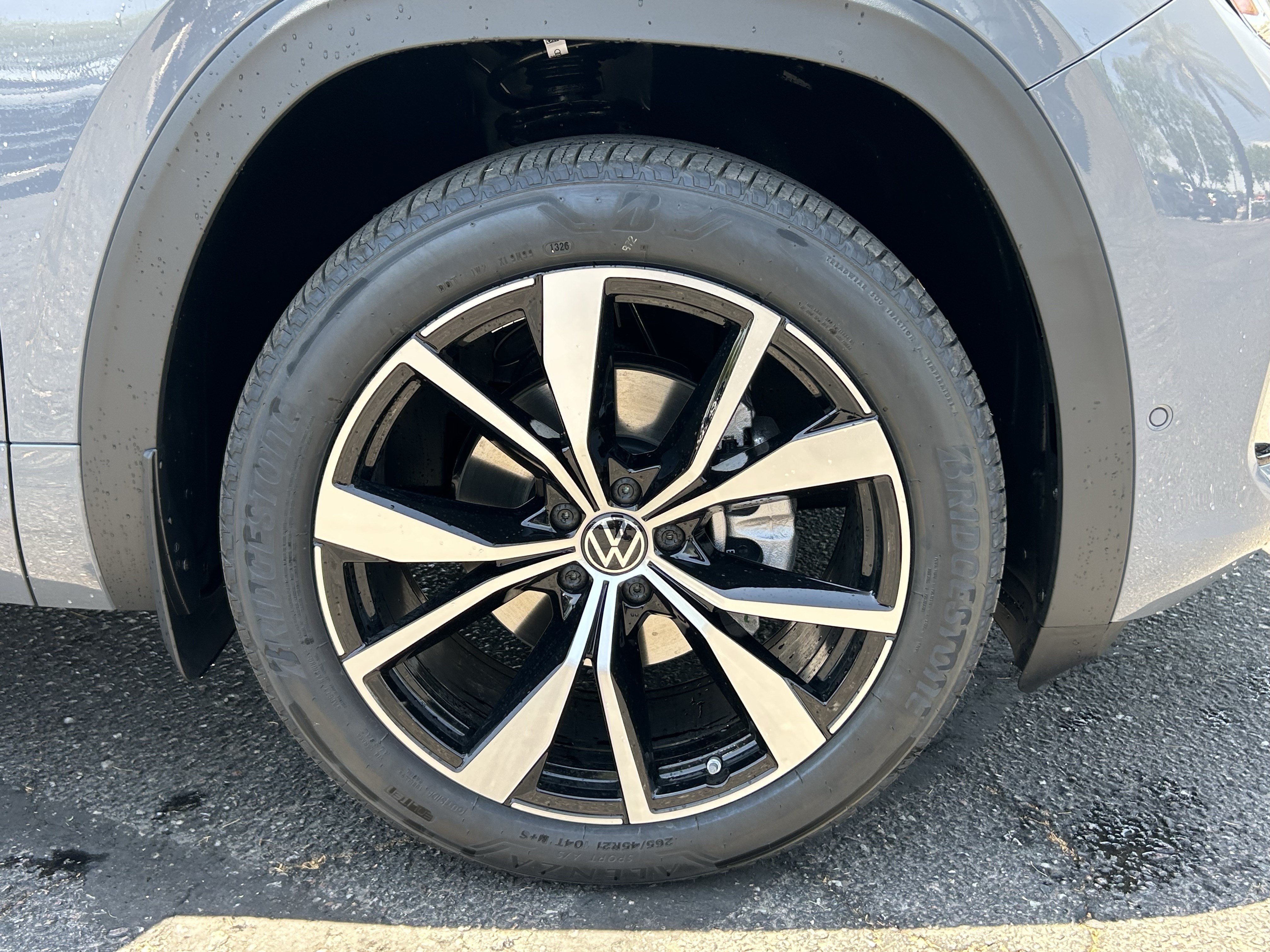 New 2026 Pure Gray Volkswagen 2.0T SEL Premium R-Line image 5