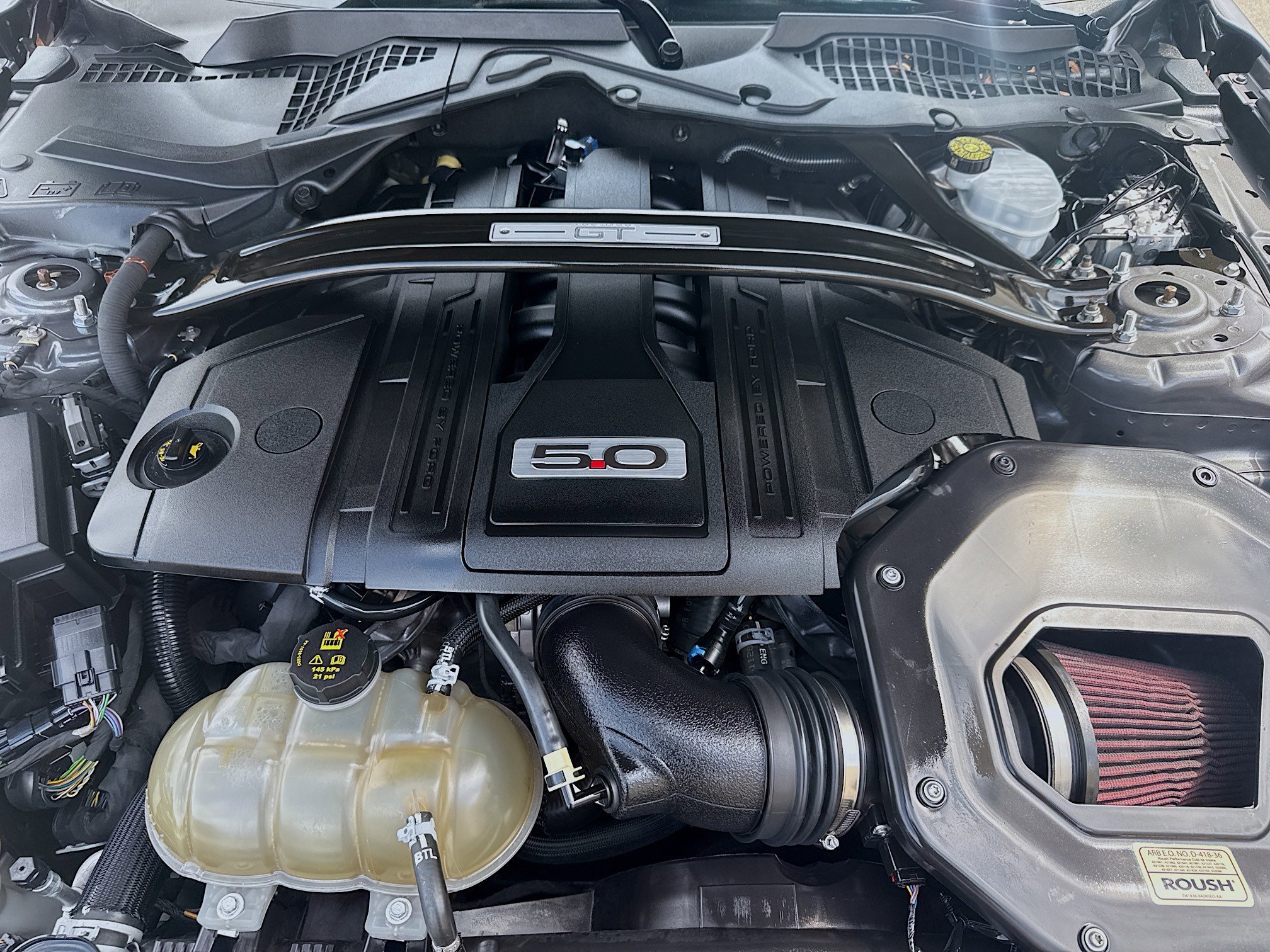 Used 2023 Gray Metallic Ford GT Premium image 28