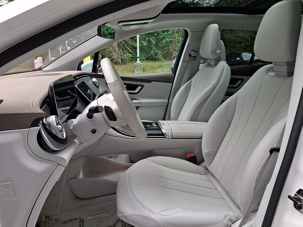 Certified Used 2023 White Mercedes-Benz 350 SUV image 13