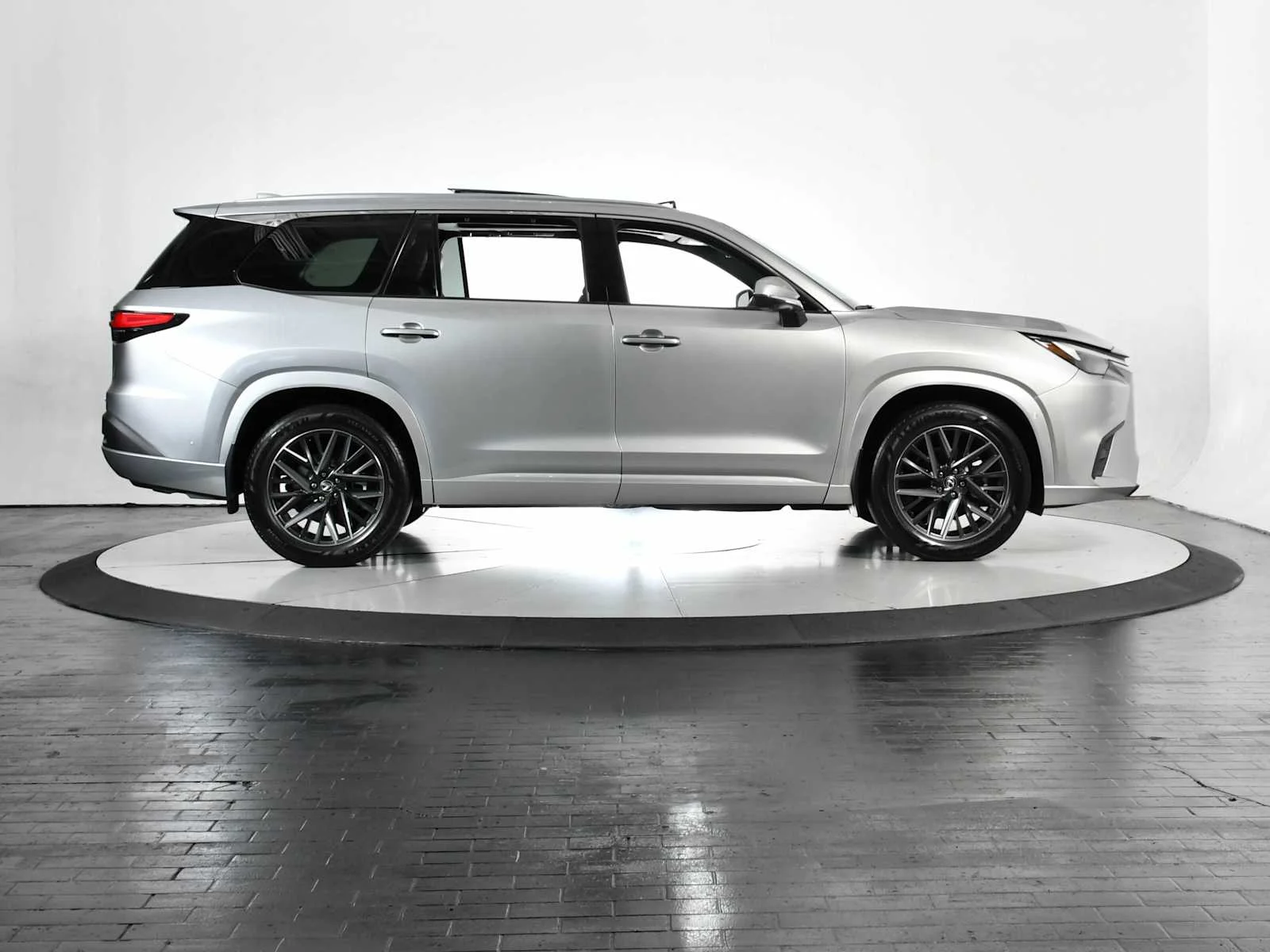 Certified Used 2024 CELESTIAL SILVER Lexus Premium image 8