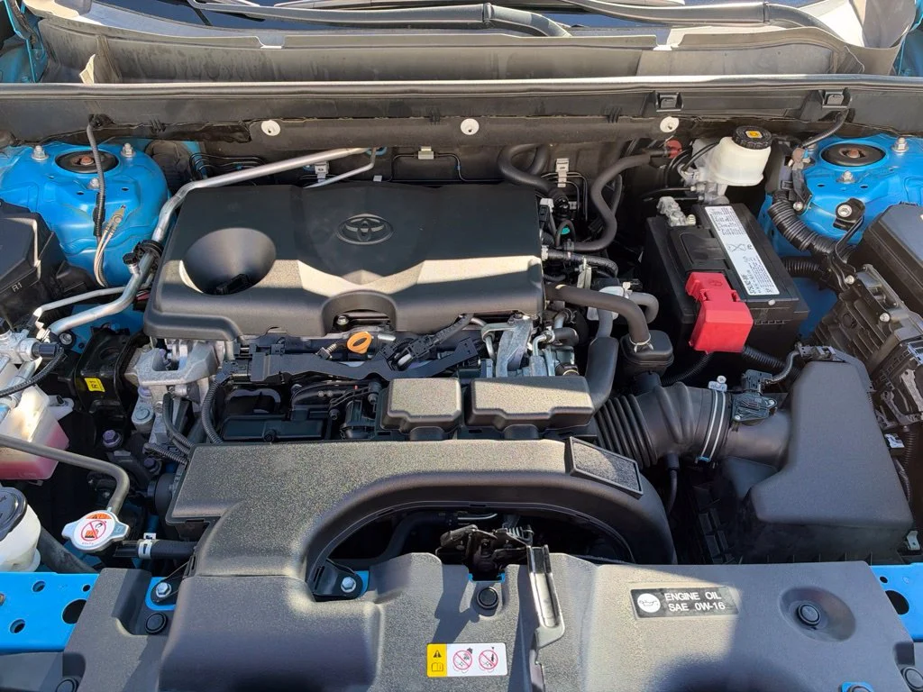 Used 2019 Blue Toyota Adventure image 21