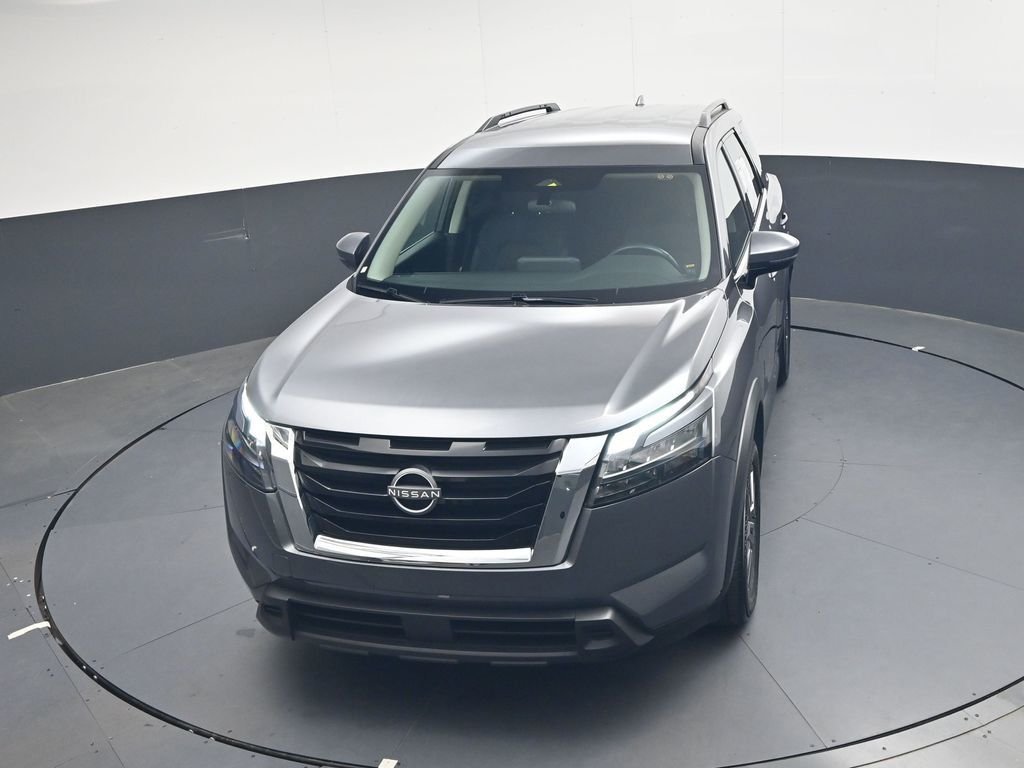 Used 2025 Gray Nissan SV image 39