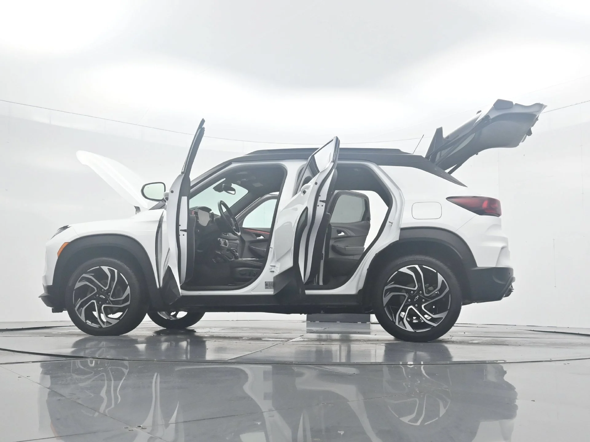 Used 2024 White Chevrolet RS image 44