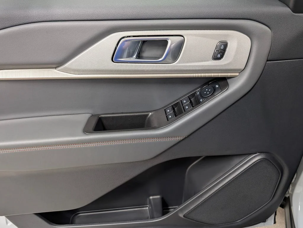New 2027 Avalanche Gray Ford Active image 11