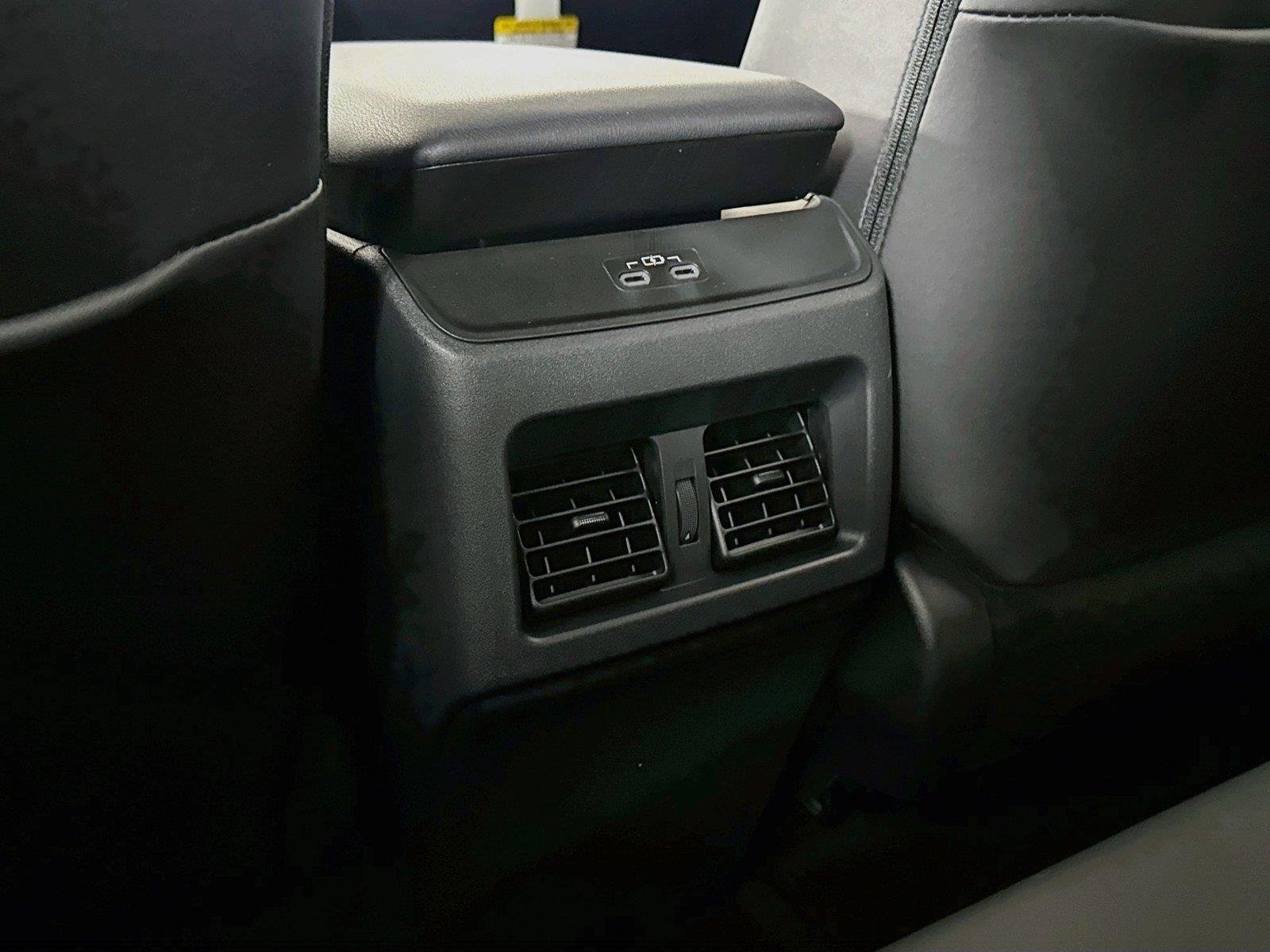New 2026 Wind Chill Pearl Toyota SE image 34