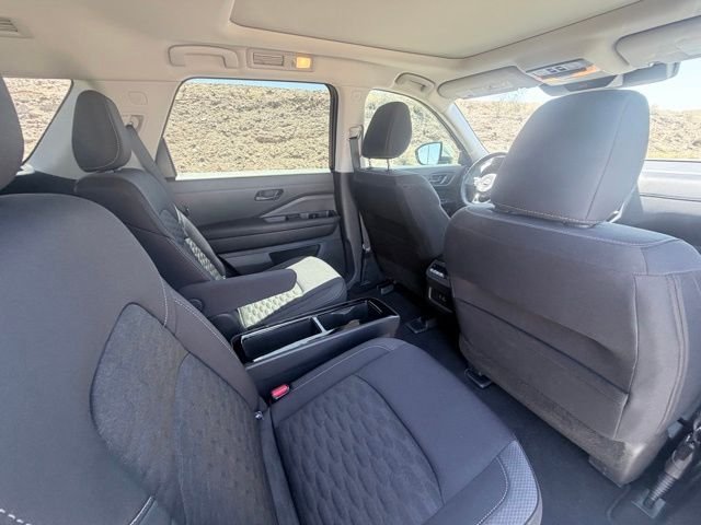 2024 Nissan Pathfinder SV - Photo 30