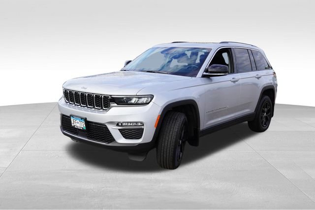 Certified Used 2022 Silver Jeep Limited image 11
