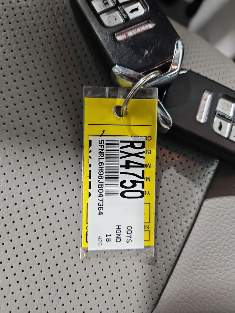 Used 2018 Pacific Pewter Metallic Honda Elite image 29