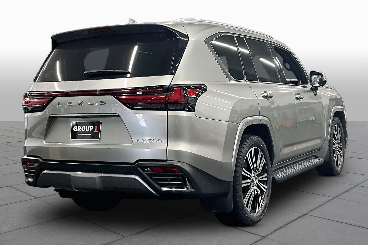 Used 2022 Atomic Silver Lexus Luxury image 12