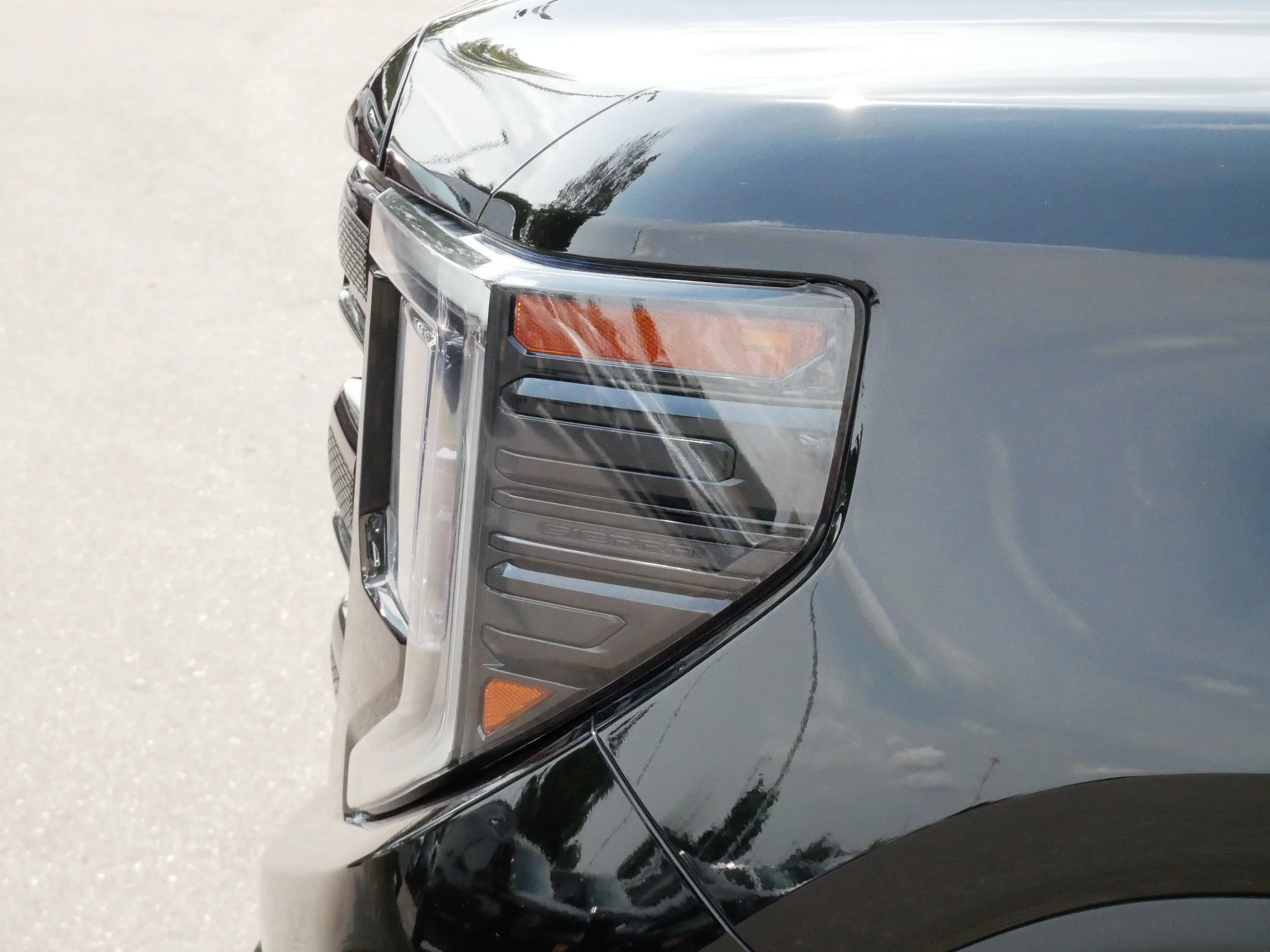 Used 2024 Onyx Black GMC Elevation image 16