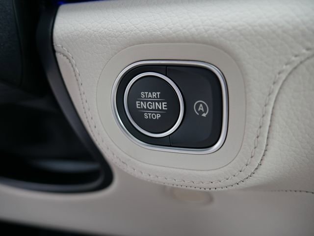 New 2026 MANUFAKTUR Moonlight White Metallic Mercedes-Benz GLE 450 image 37