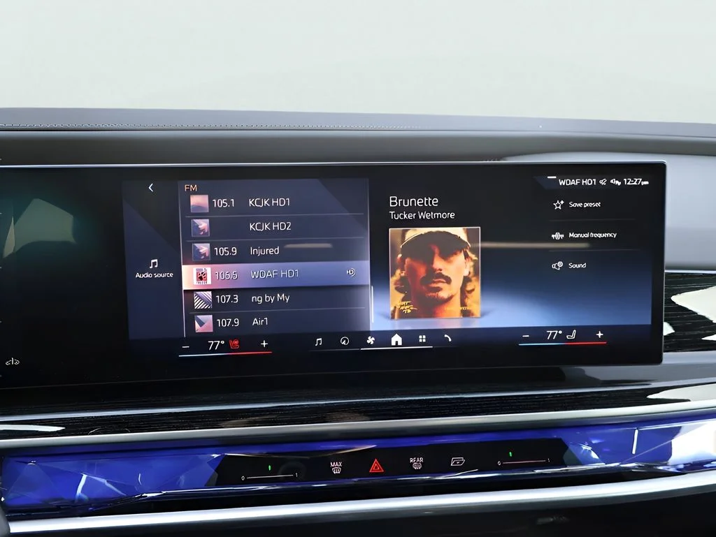 2025 BMW 7 Series 740i - Photo 23