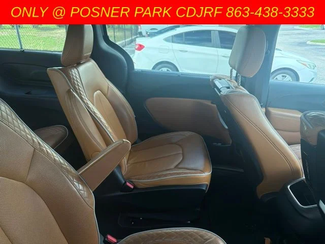 Used 2022 White Chrysler Pinnacle image 13
