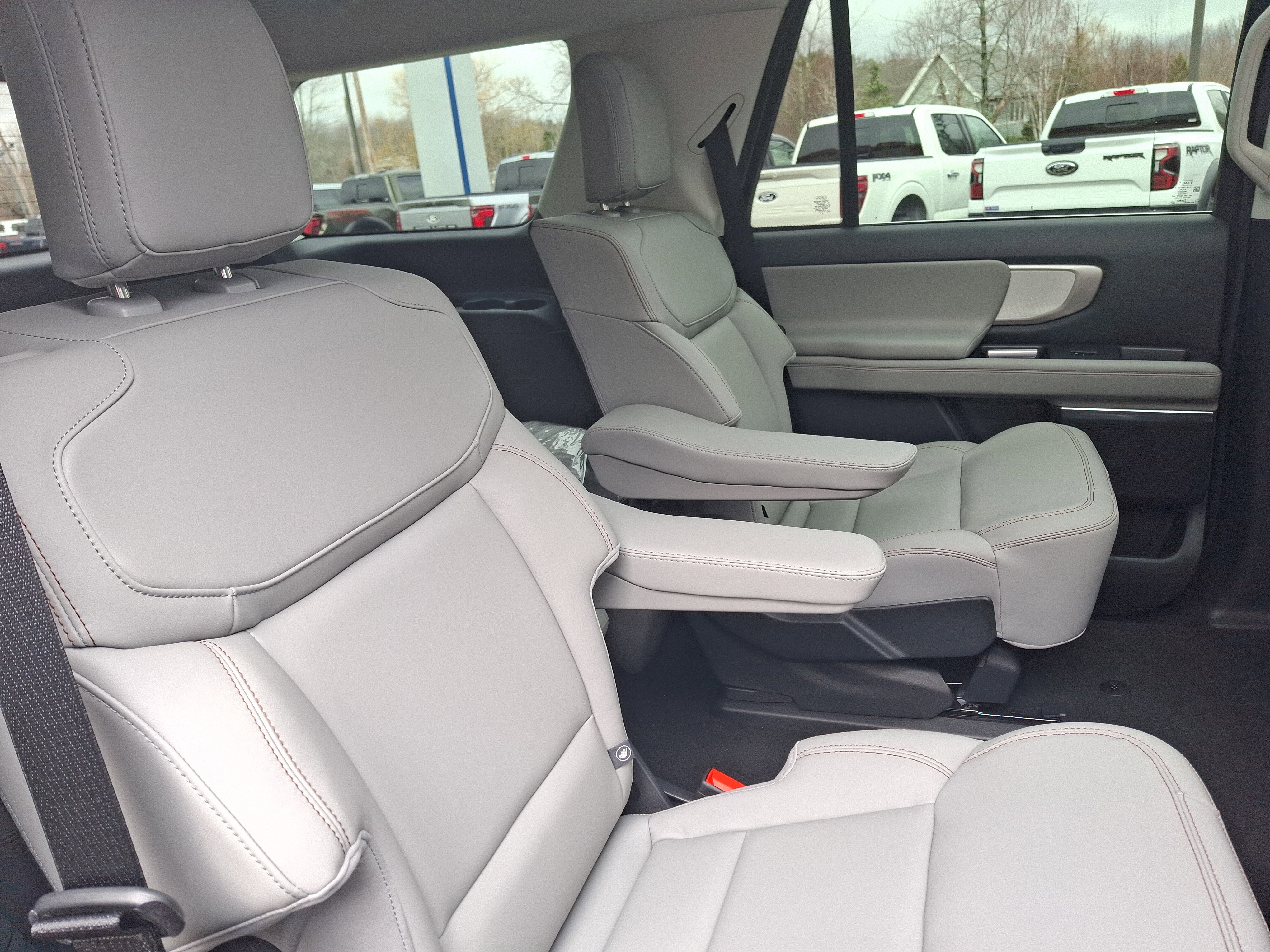 2025 Ford Expedition Active - Photo 29