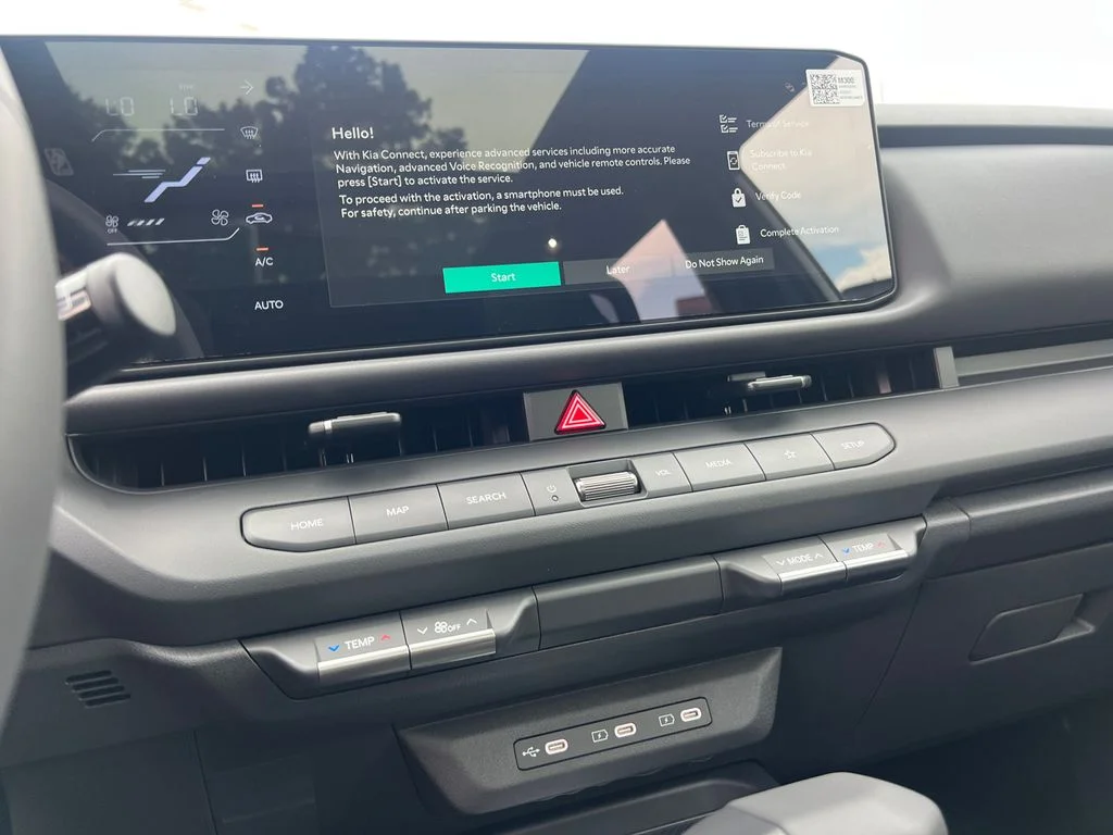 New 2027 White Kia X-Line SX image 23